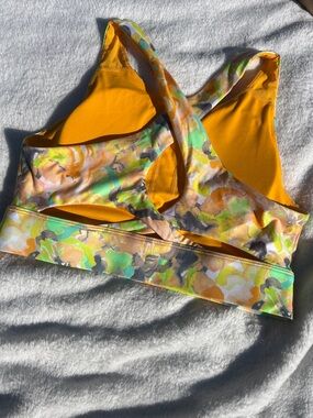 Fabletics no-bounce Crossback Sports Bra